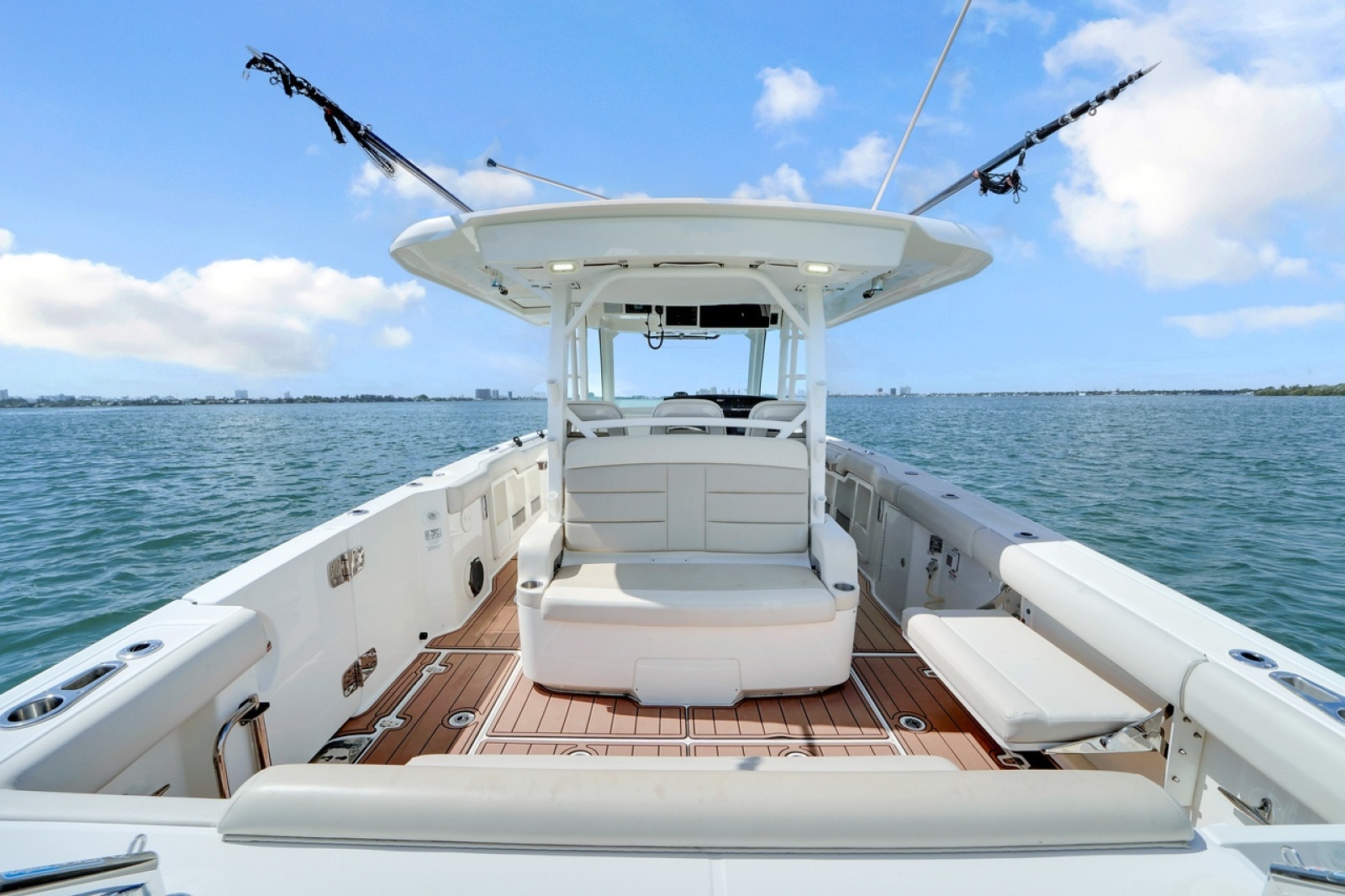 2020 Boston Whaler 380 Outrage