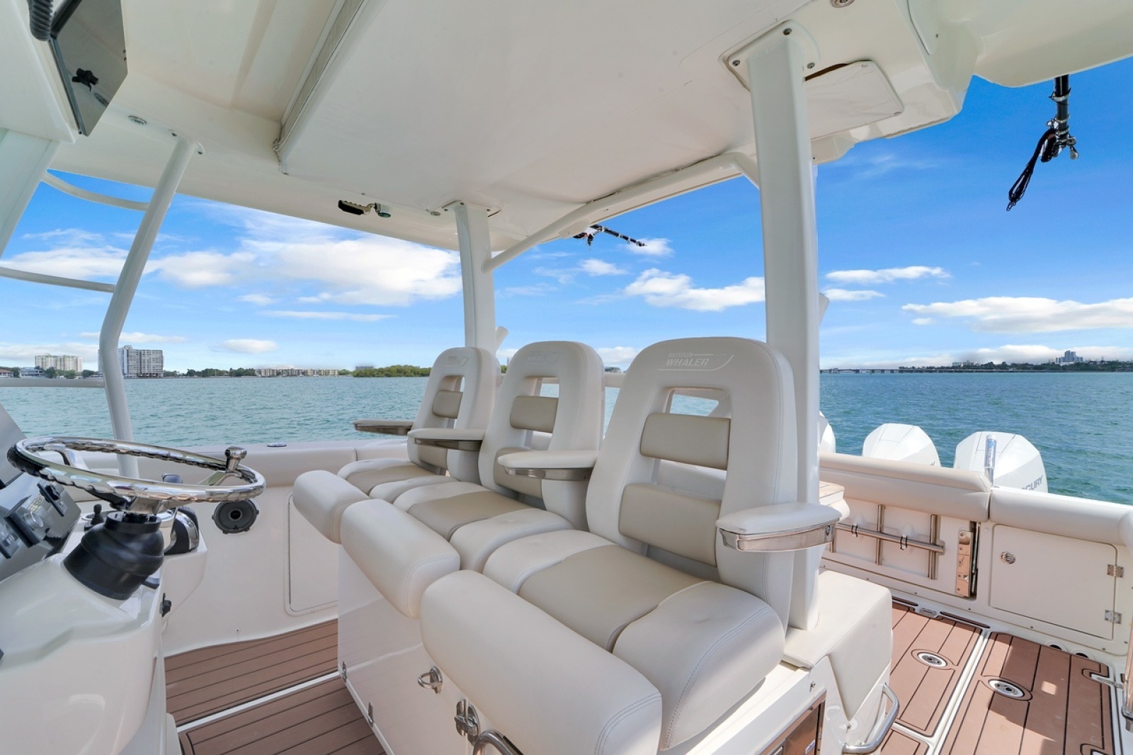 2020 Boston Whaler 380 Outrage