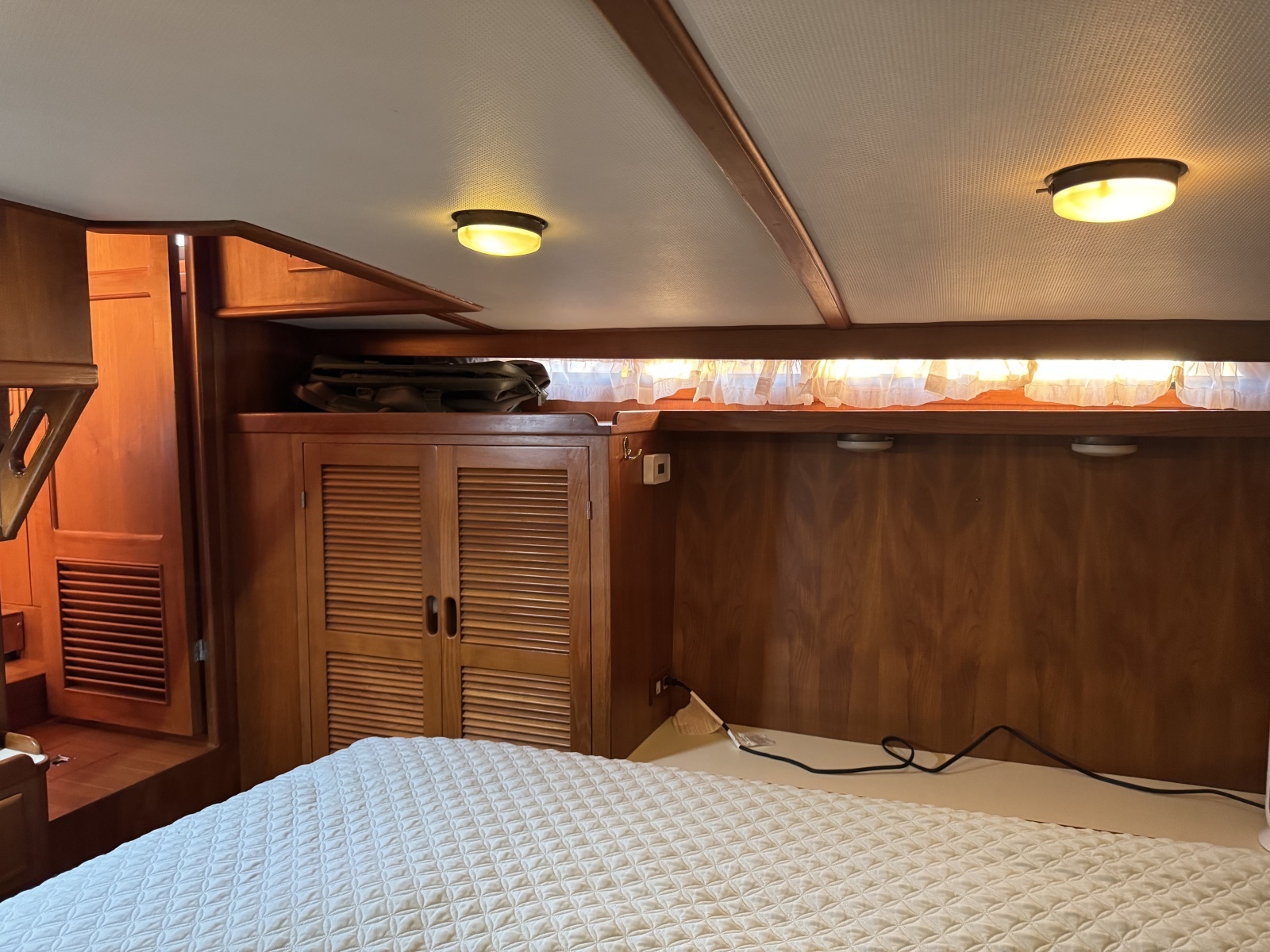 1987 President 37 Sundeck