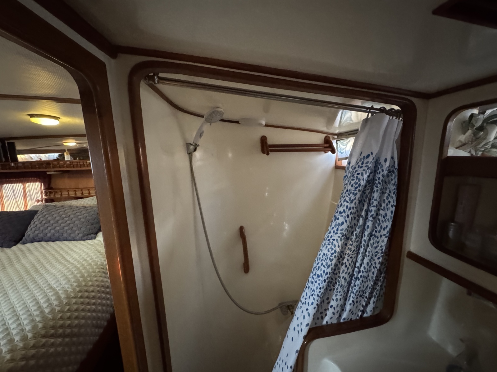 1987 President 37 Sundeck