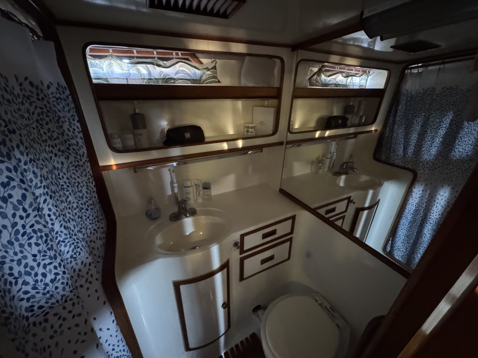1987 President 37 Sundeck