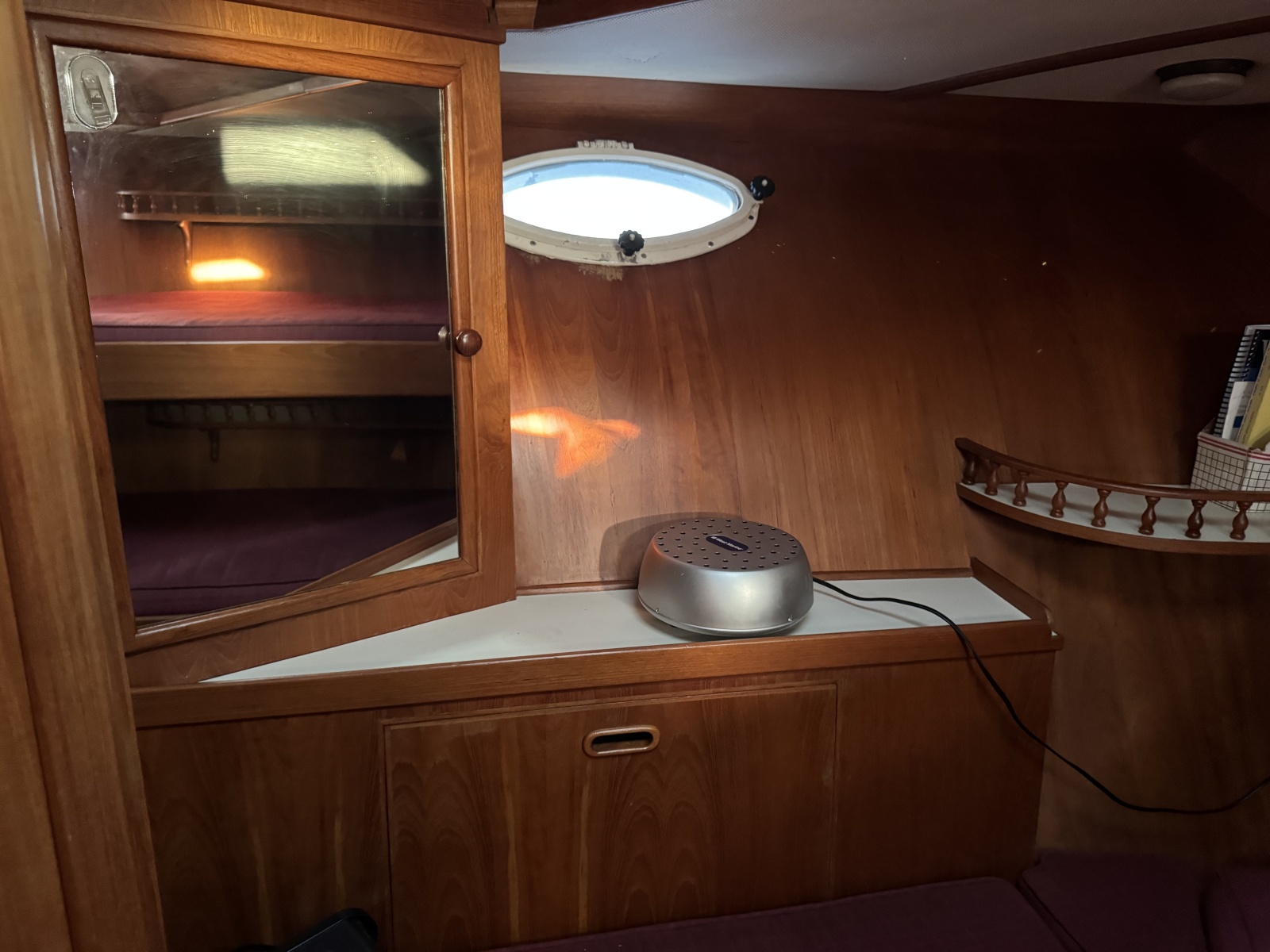 1987 President 37 Sundeck