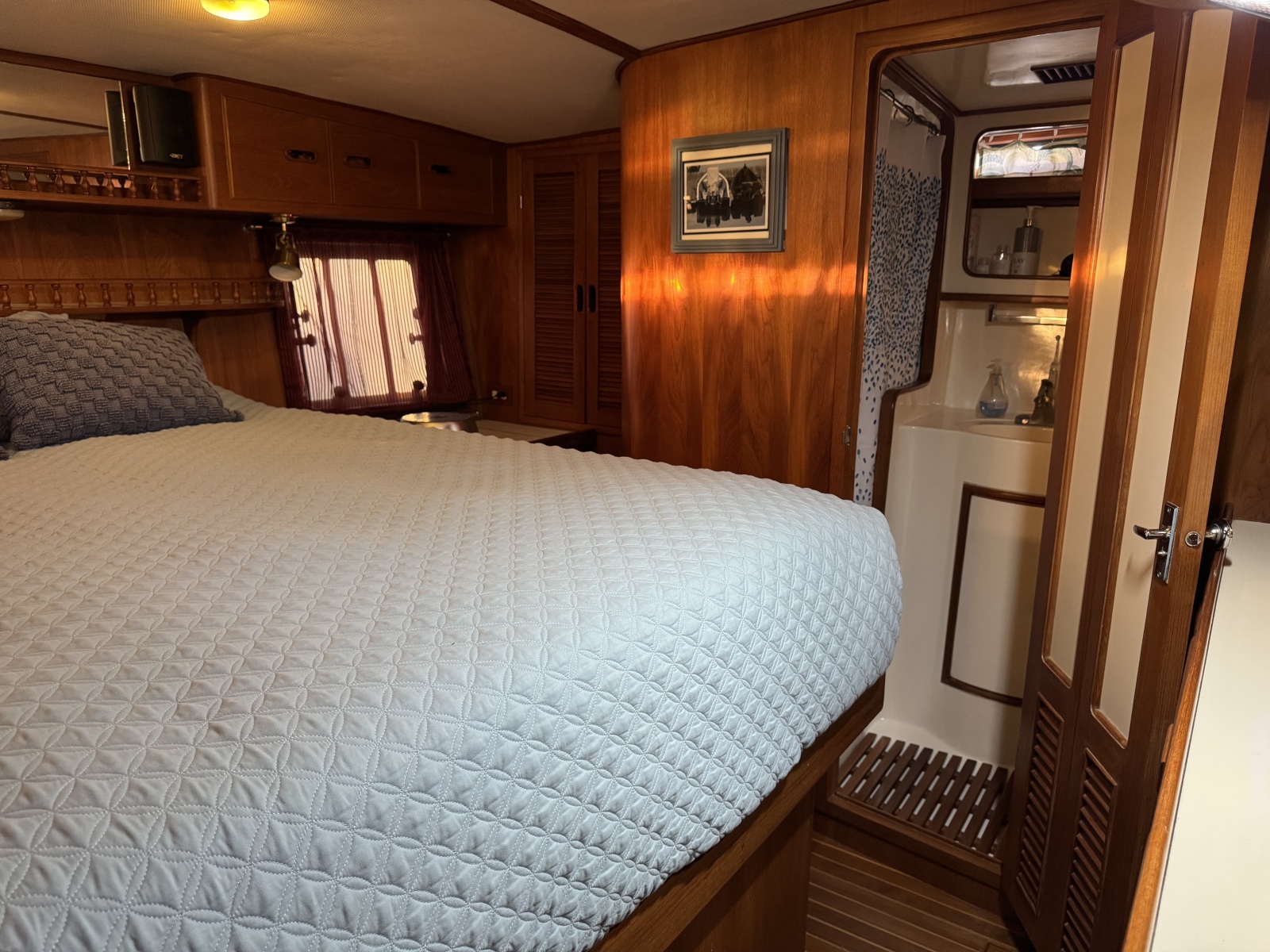 1987 President 37 Sundeck