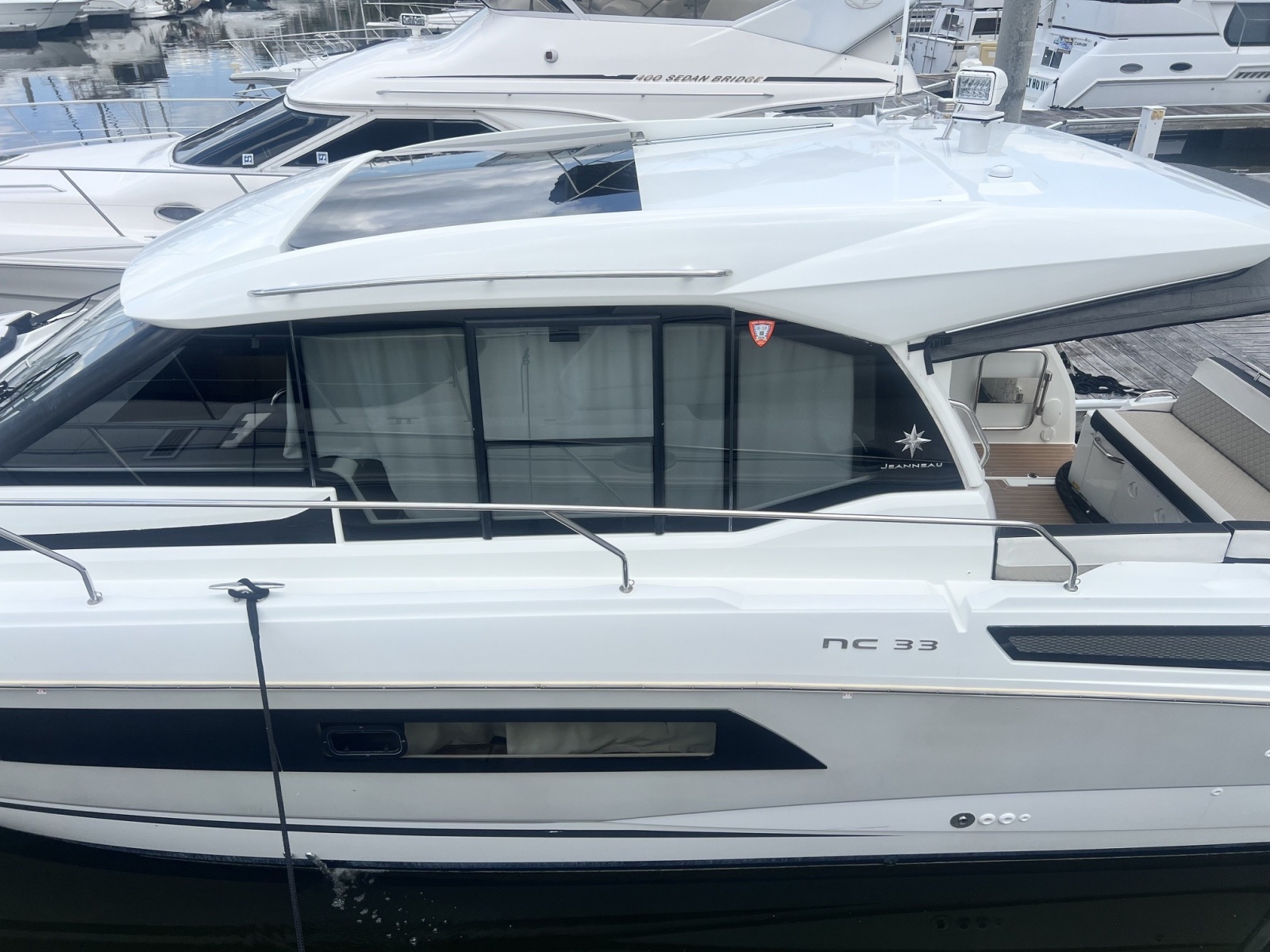 2019 Jeanneau NC 33
