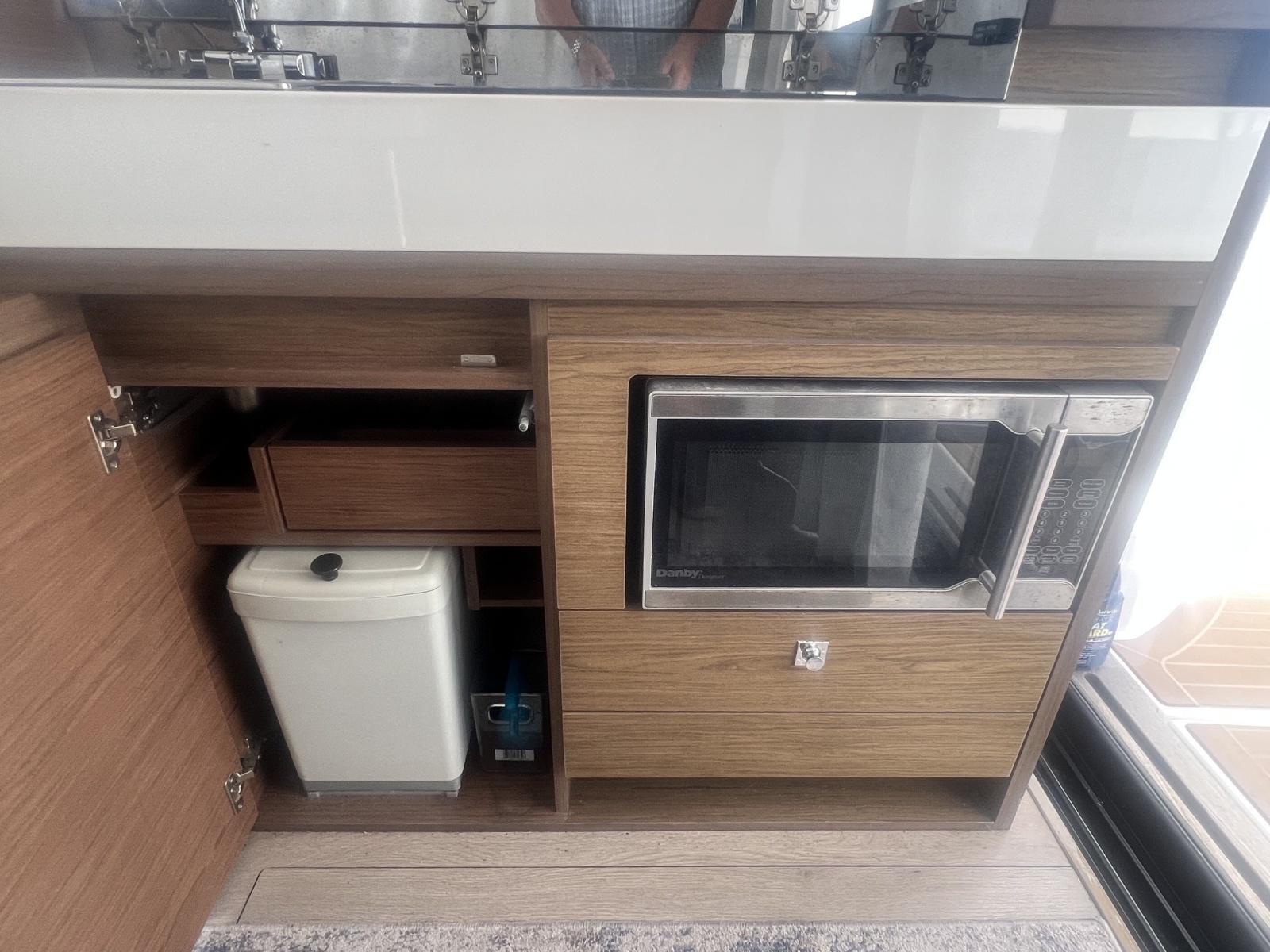 2019 Jeanneau NC 33