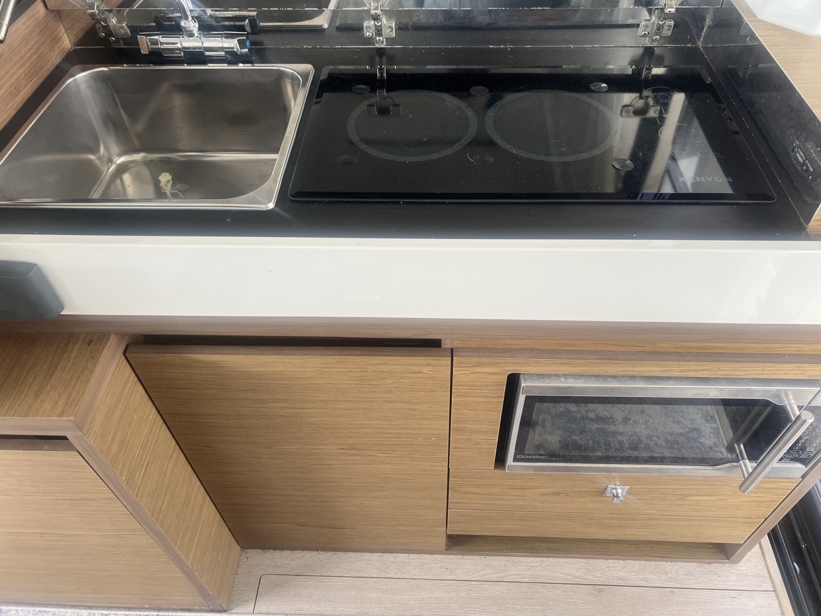 2019 Jeanneau NC 33