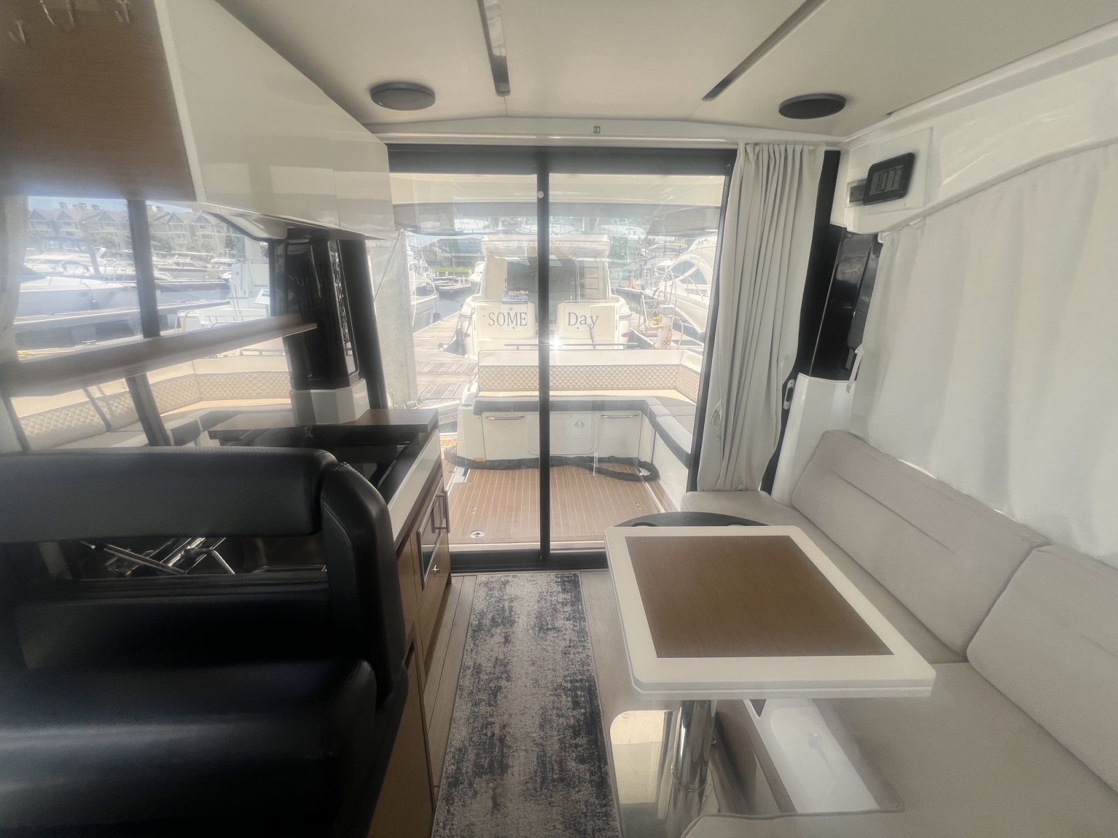 2019 Jeanneau NC 33