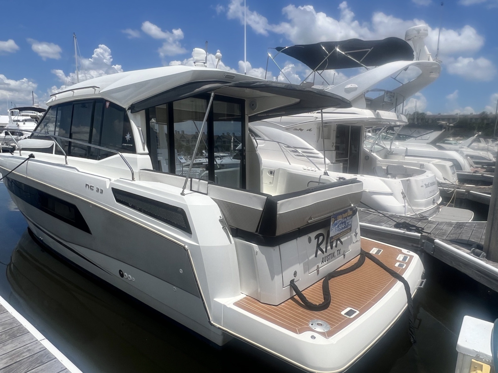 2019 Jeanneau NC 33