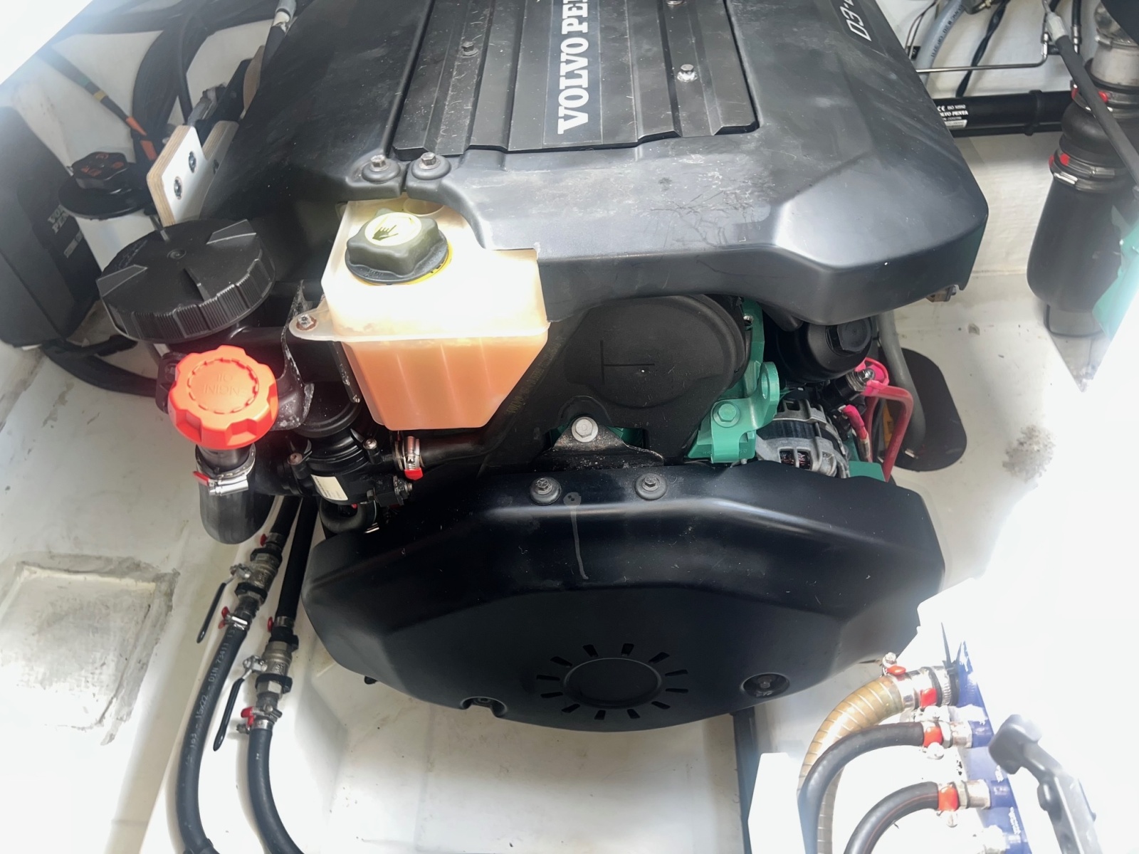 2019 Jeanneau NC 33