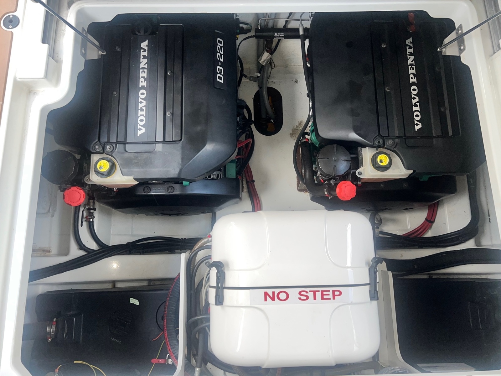 2019 Jeanneau NC 33