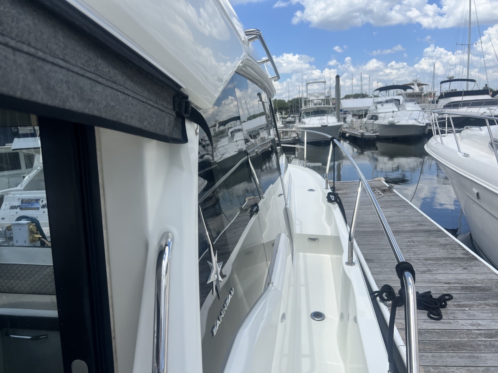 2019 Jeanneau NC 33