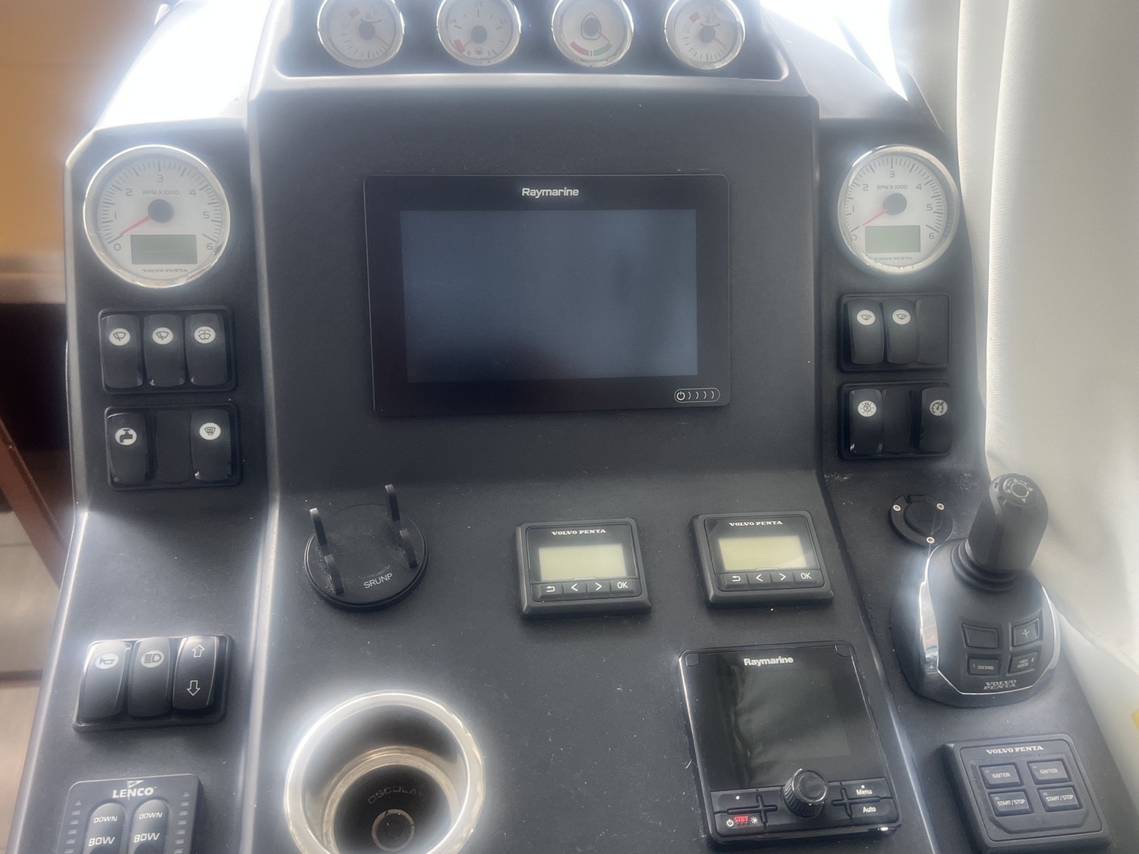 2019 Jeanneau NC 33