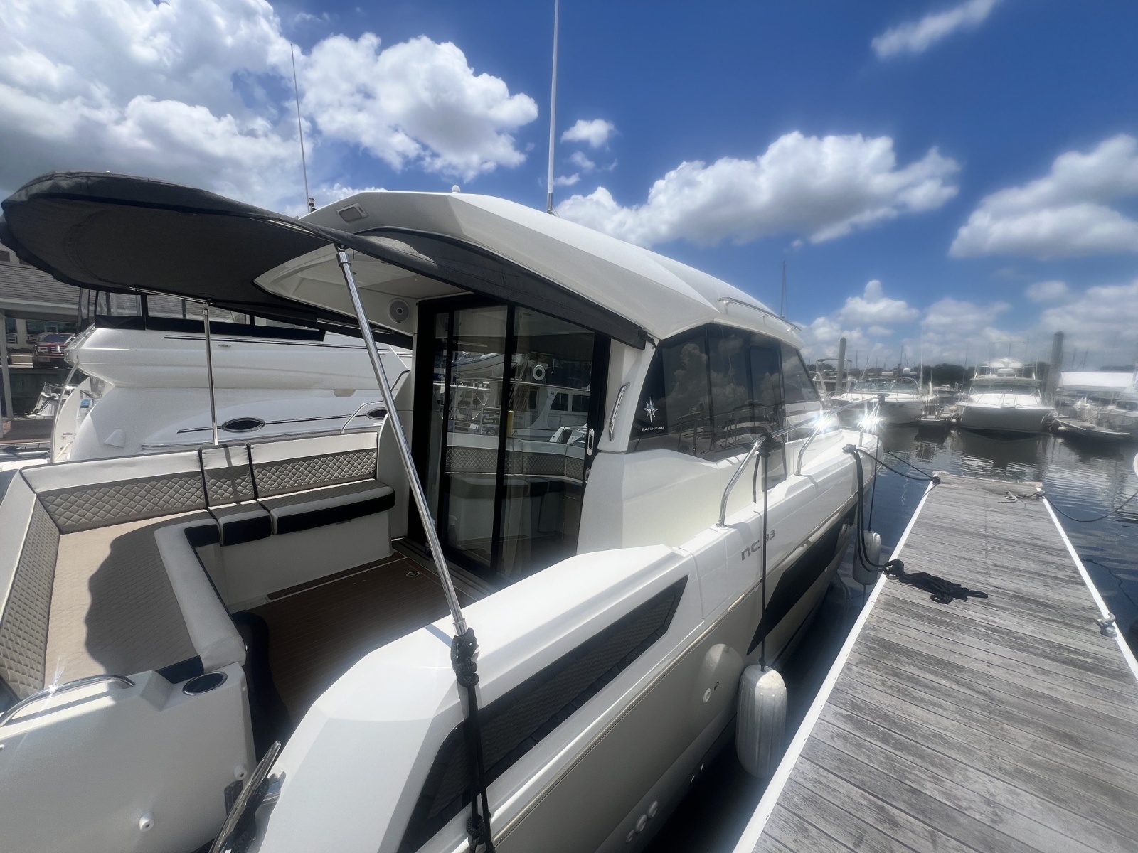 2019 Jeanneau NC 33