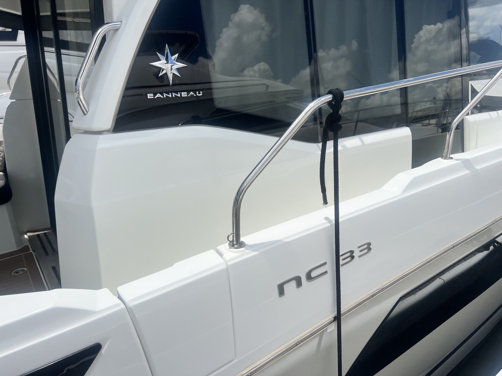 2019 Jeanneau NC 33