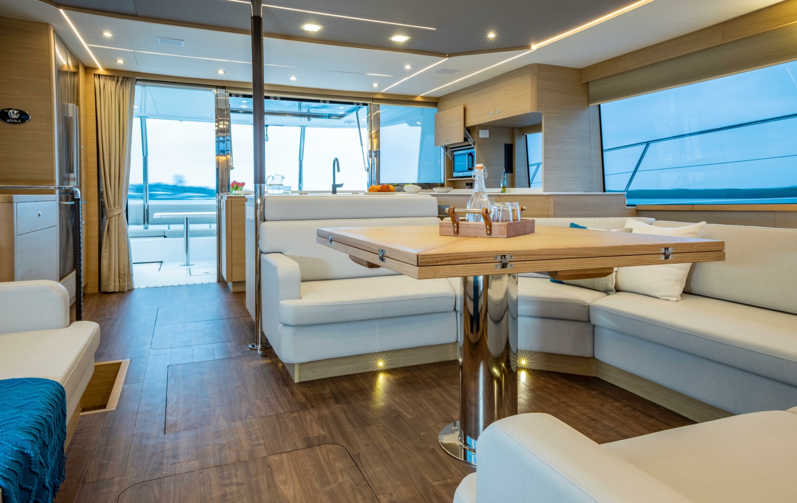 2025 Aquila 54 Yacht