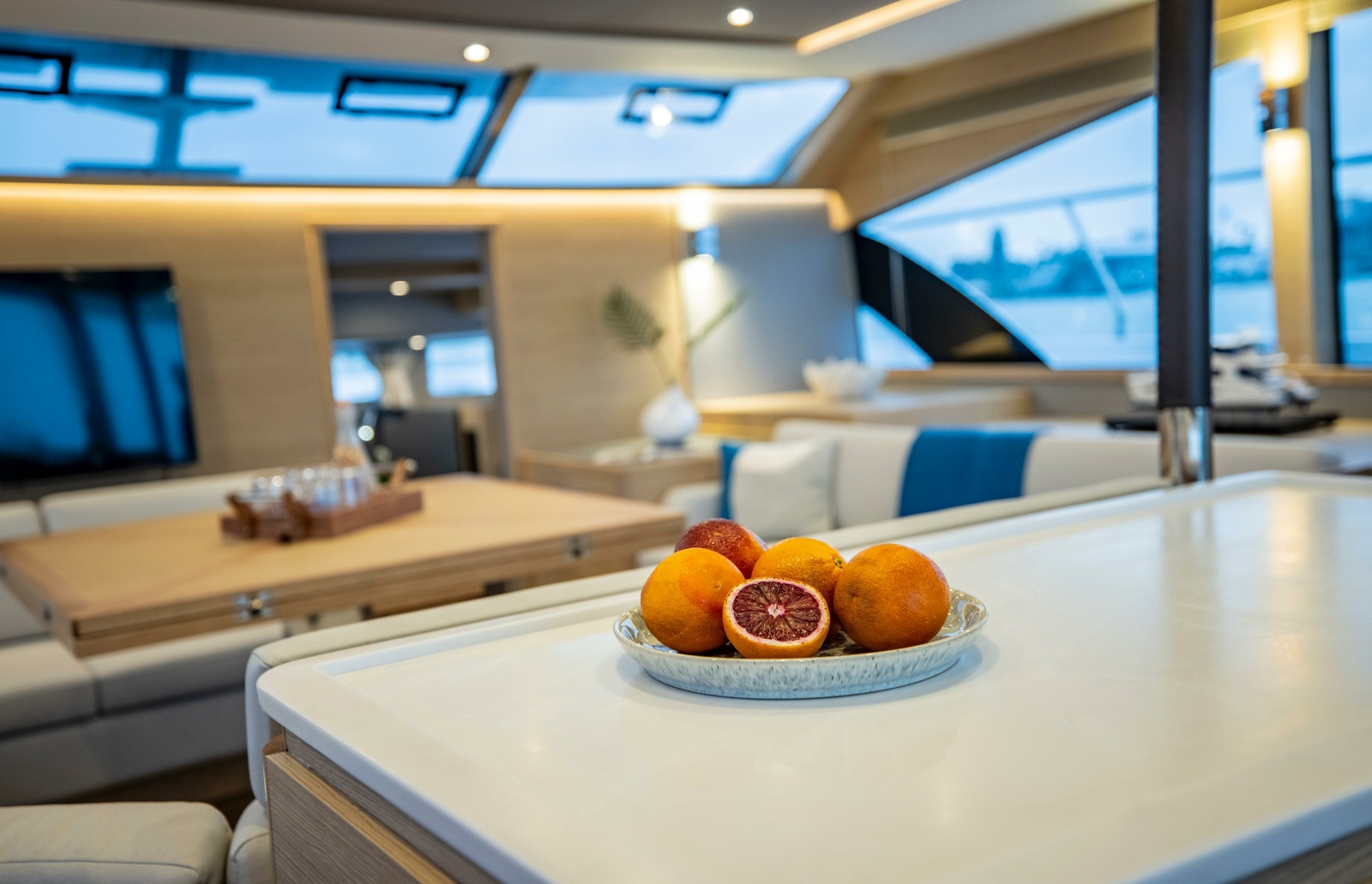 2025 Aquila 54 Yacht