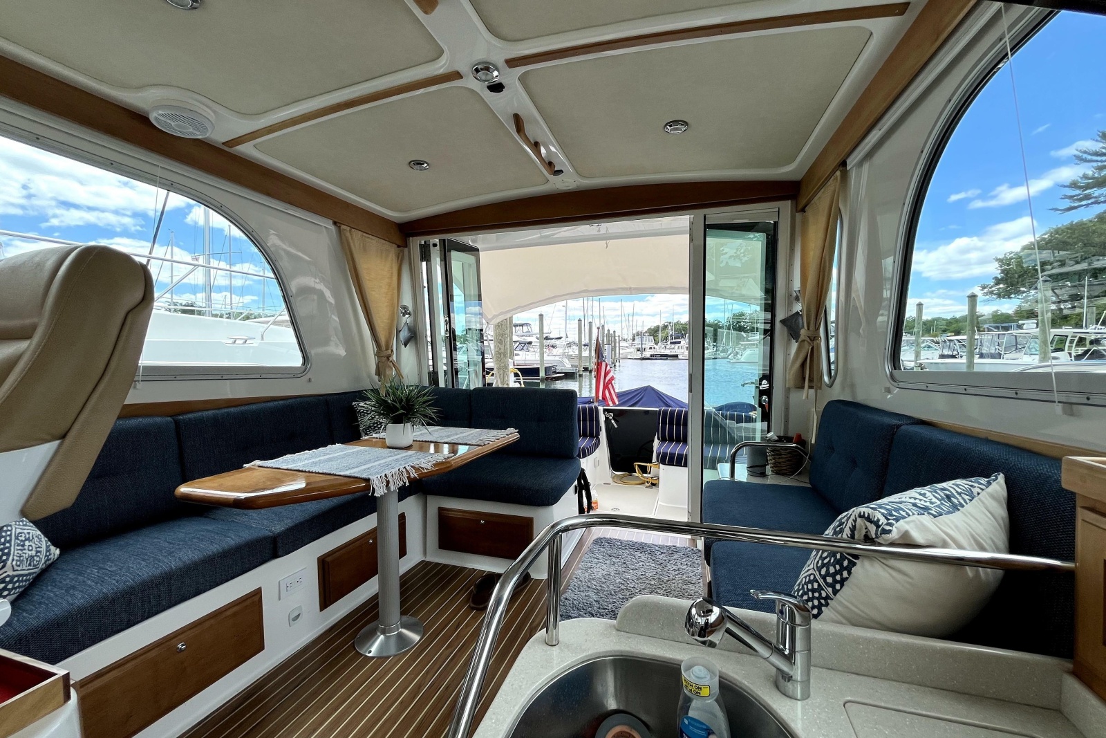 2011 Back Cove 37