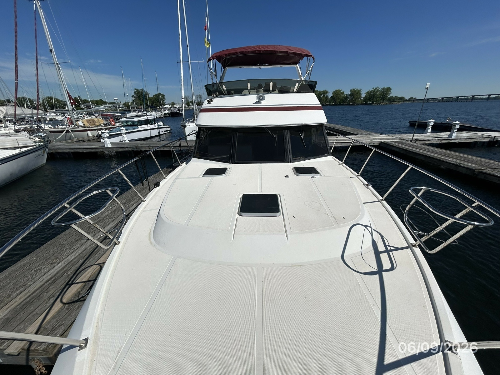 44' High Tech foredeck aft
