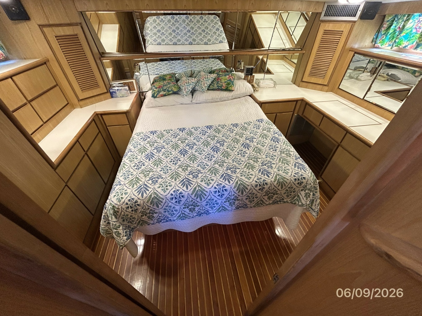 44' High Tech master stateroom