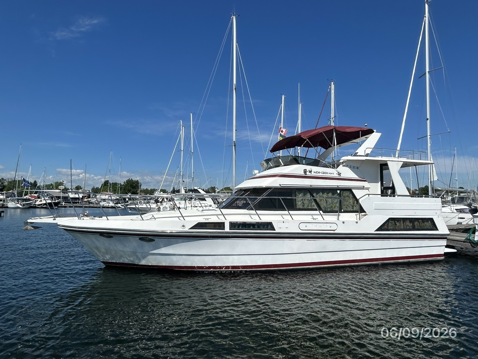 44' High Tech port forward profile
