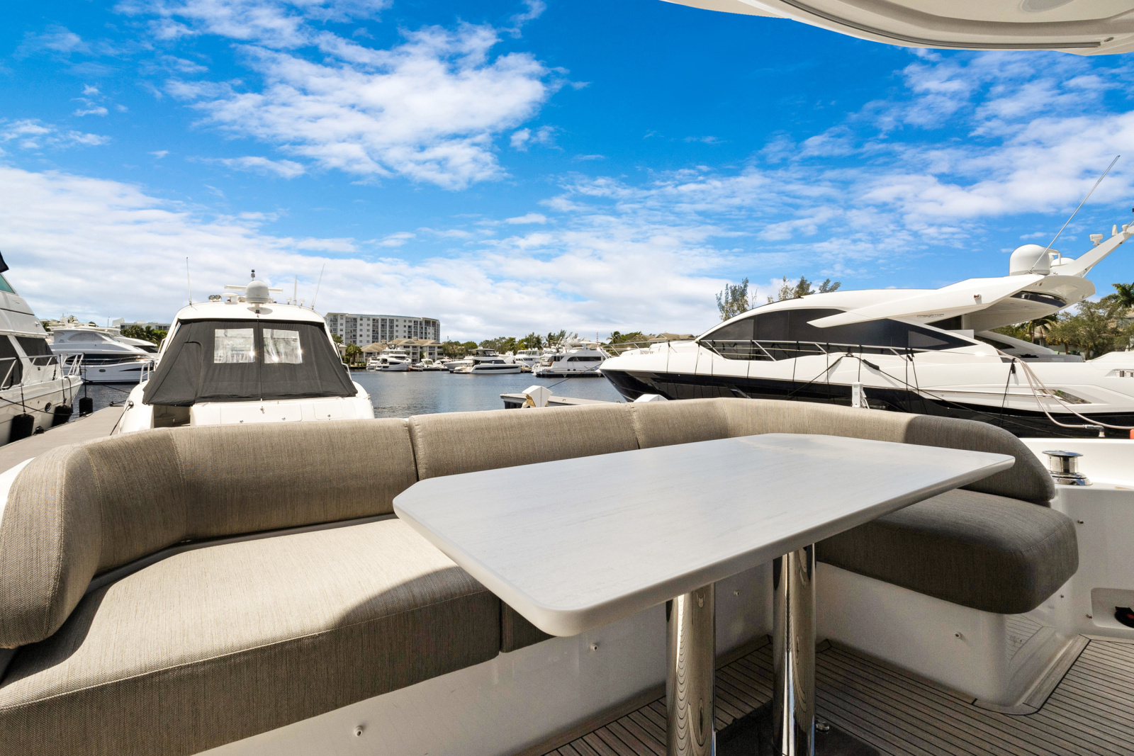 53ft Azimut Yacht For Sale