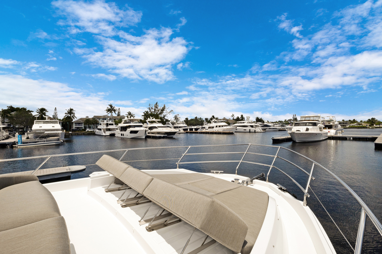 53ft Azimut Yacht For Sale