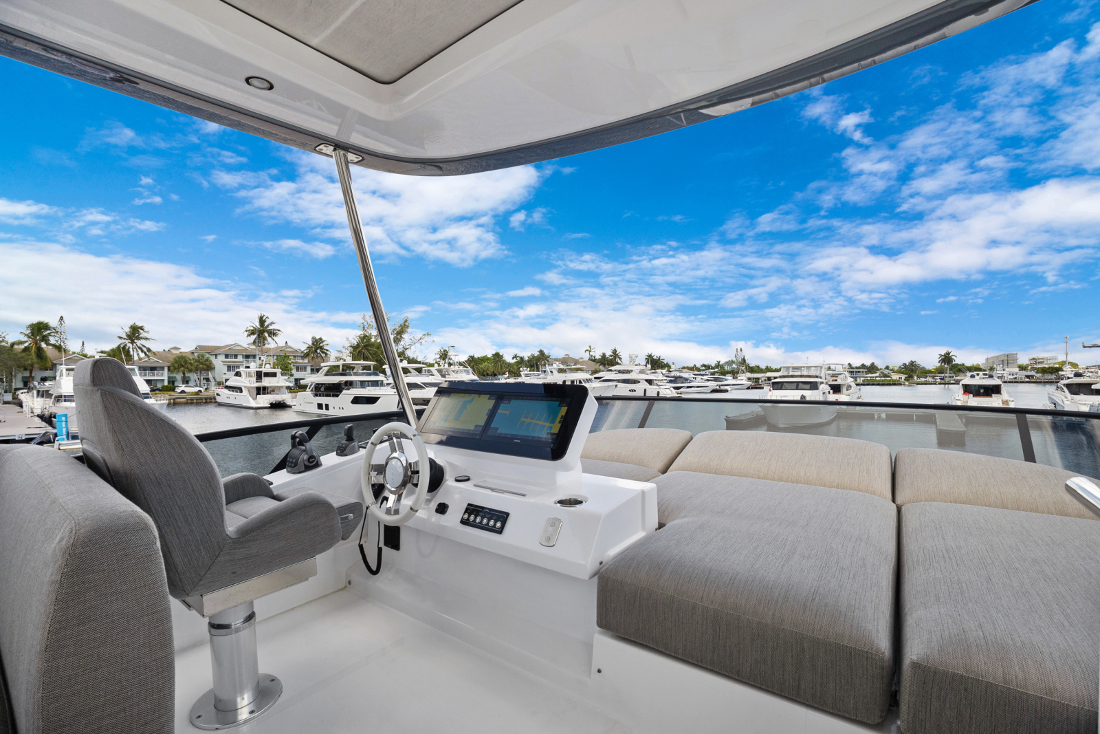 53ft Azimut Yacht For Sale