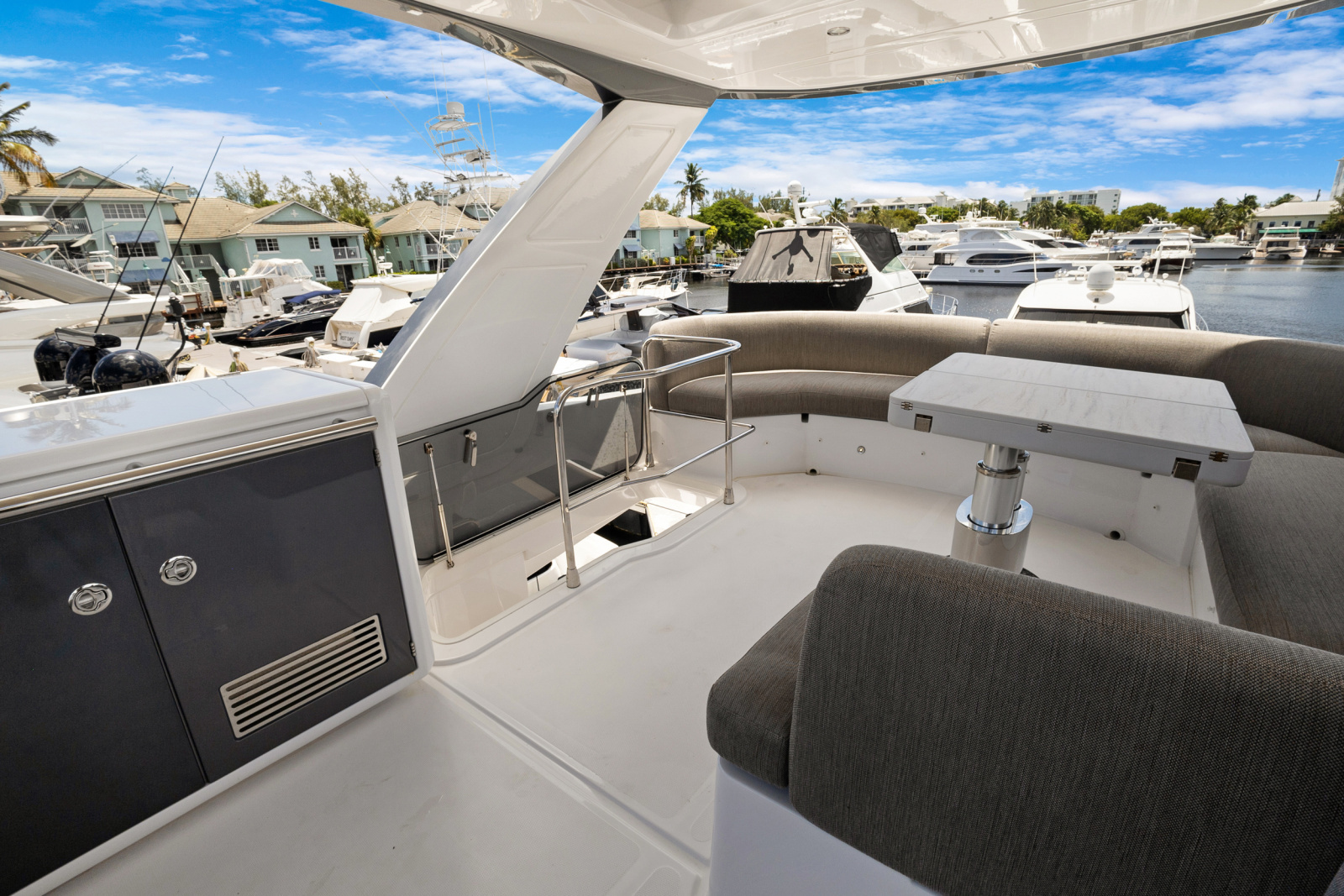 53ft Azimut Yacht For Sale