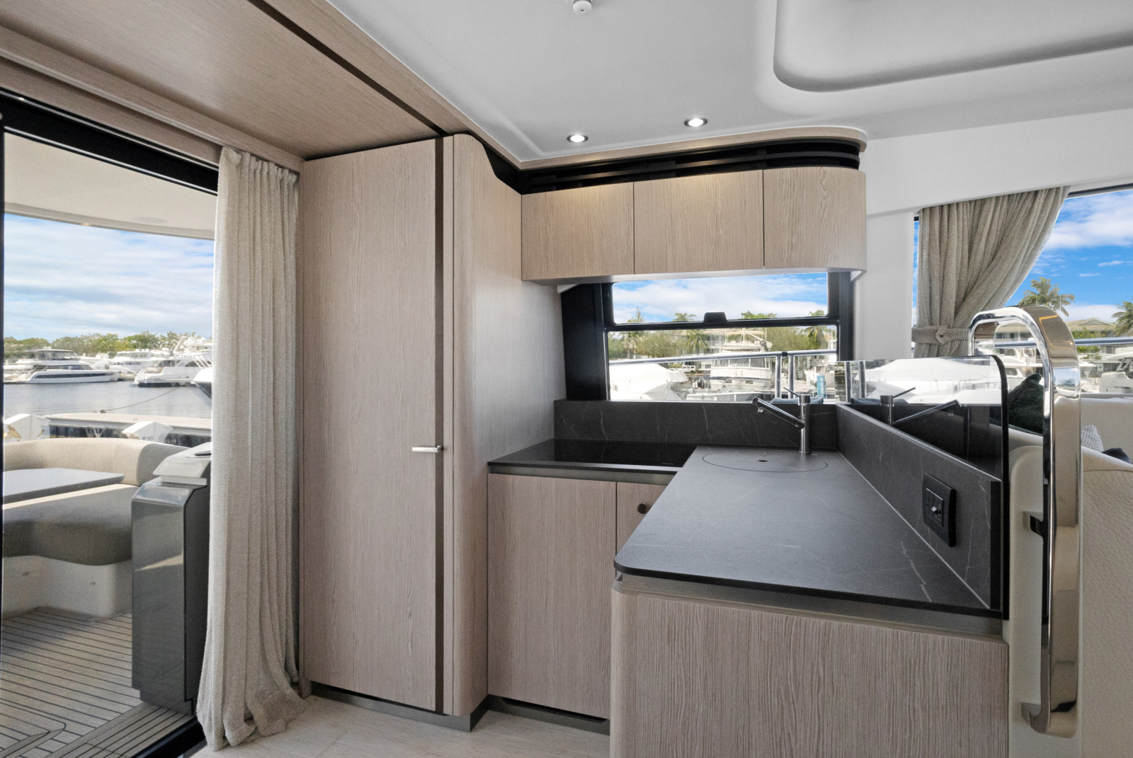 53ft Azimut Yacht For Sale