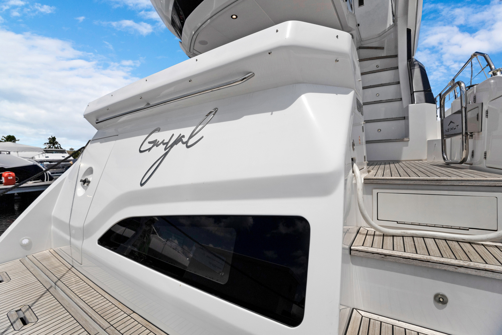 53ft Azimut Yacht For Sale
