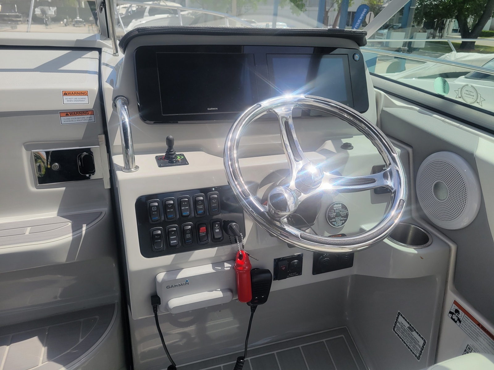 27ft Regal Yacht For Sale