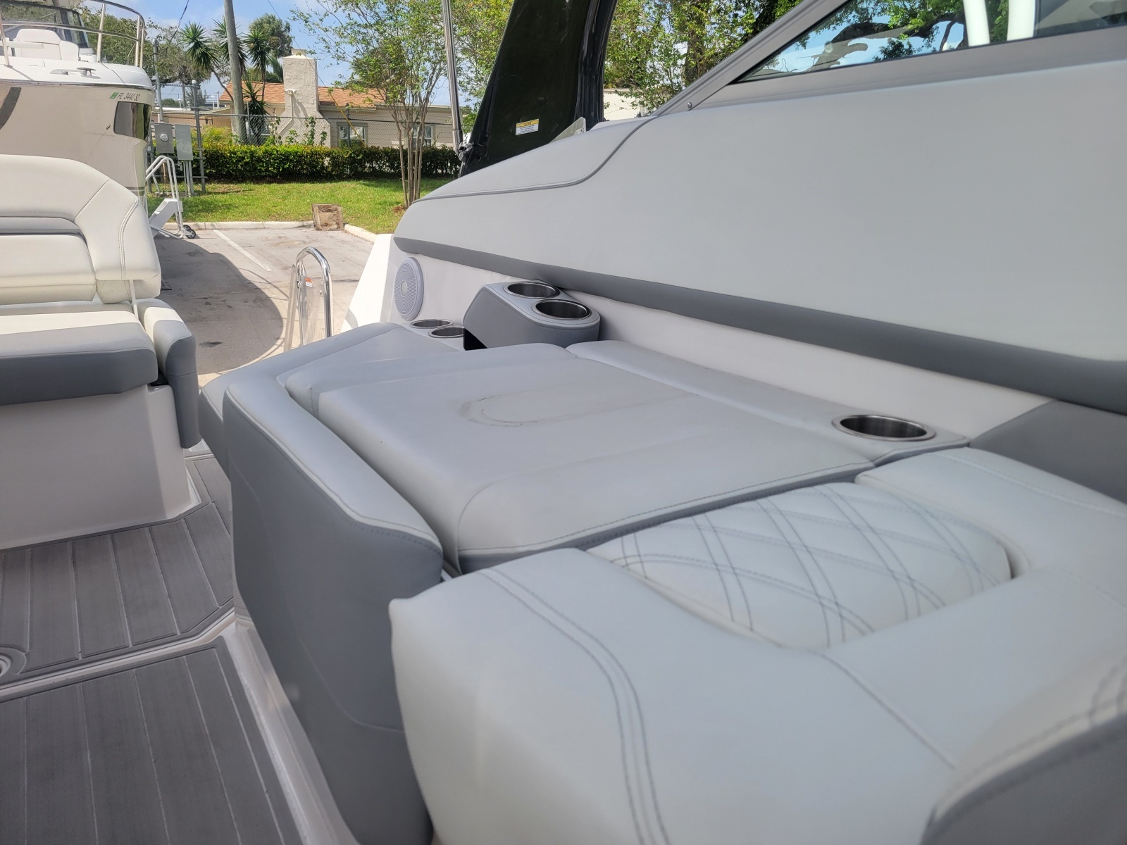 27ft Regal Yacht For Sale
