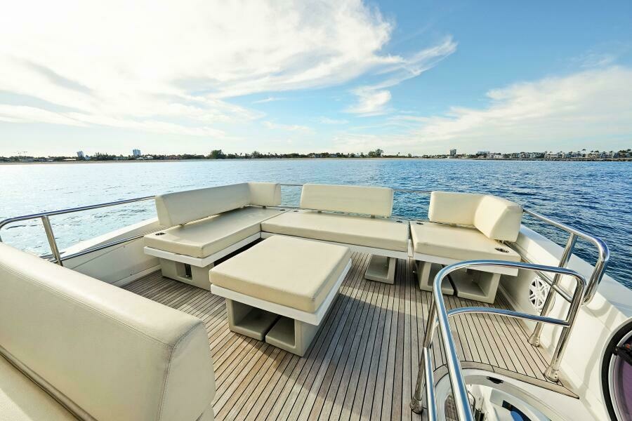 2017 Azimut 60 Flybridge