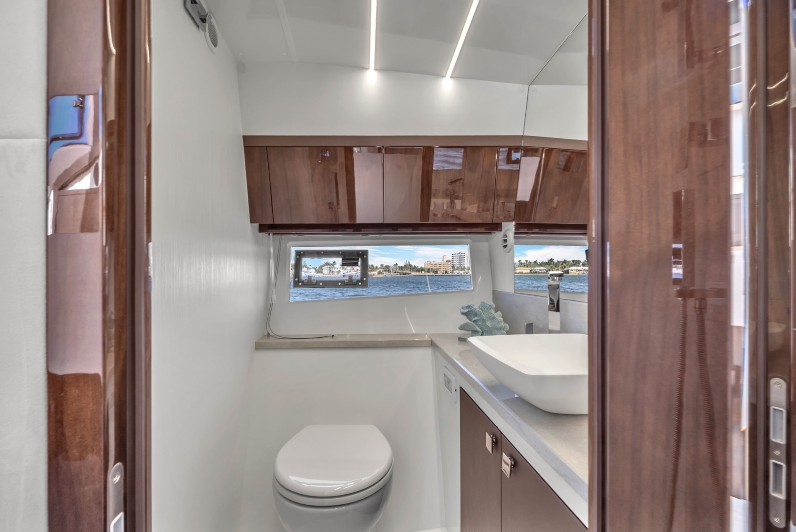 2023 Galeon 425 HTS