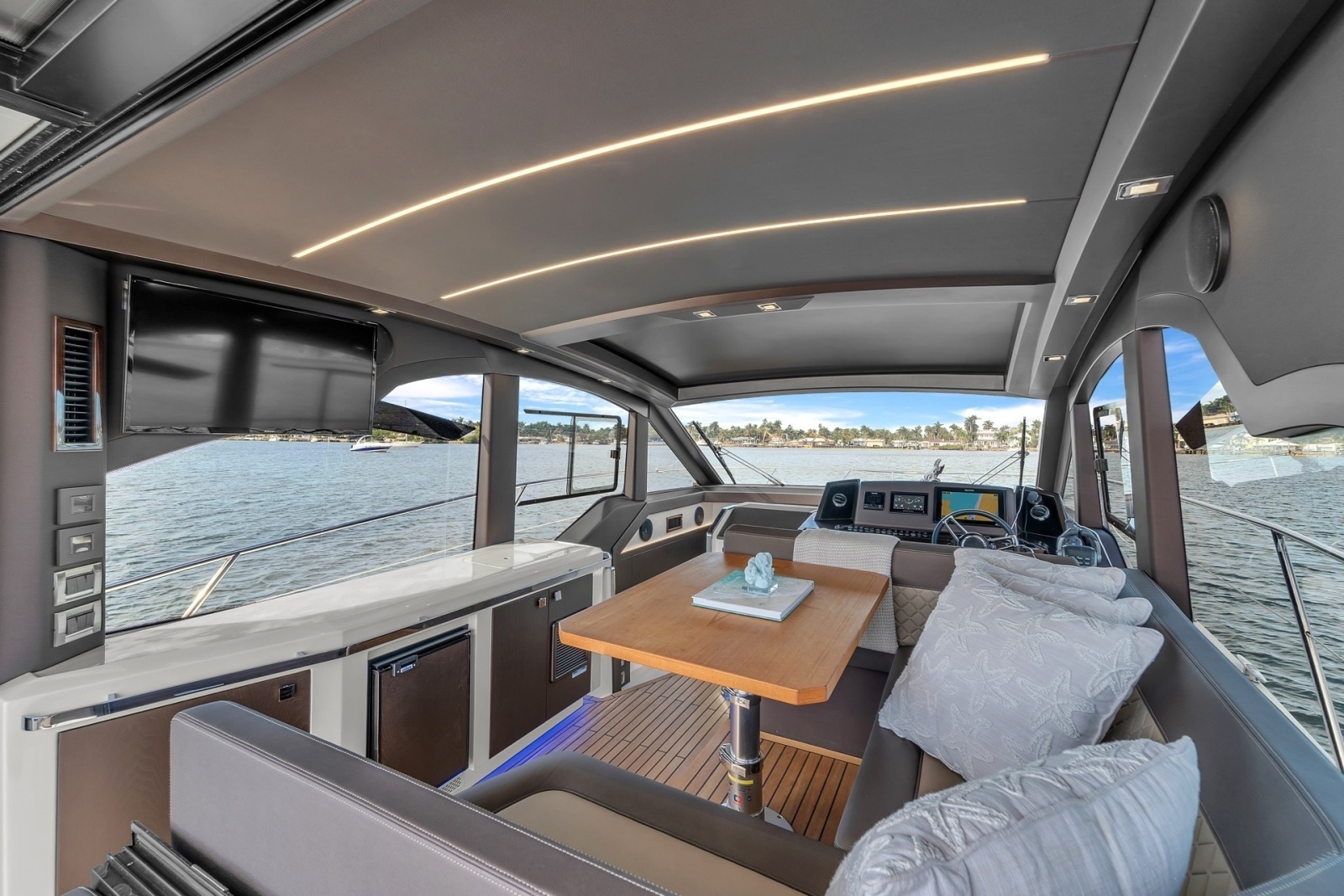 2023 Galeon 425 HTS