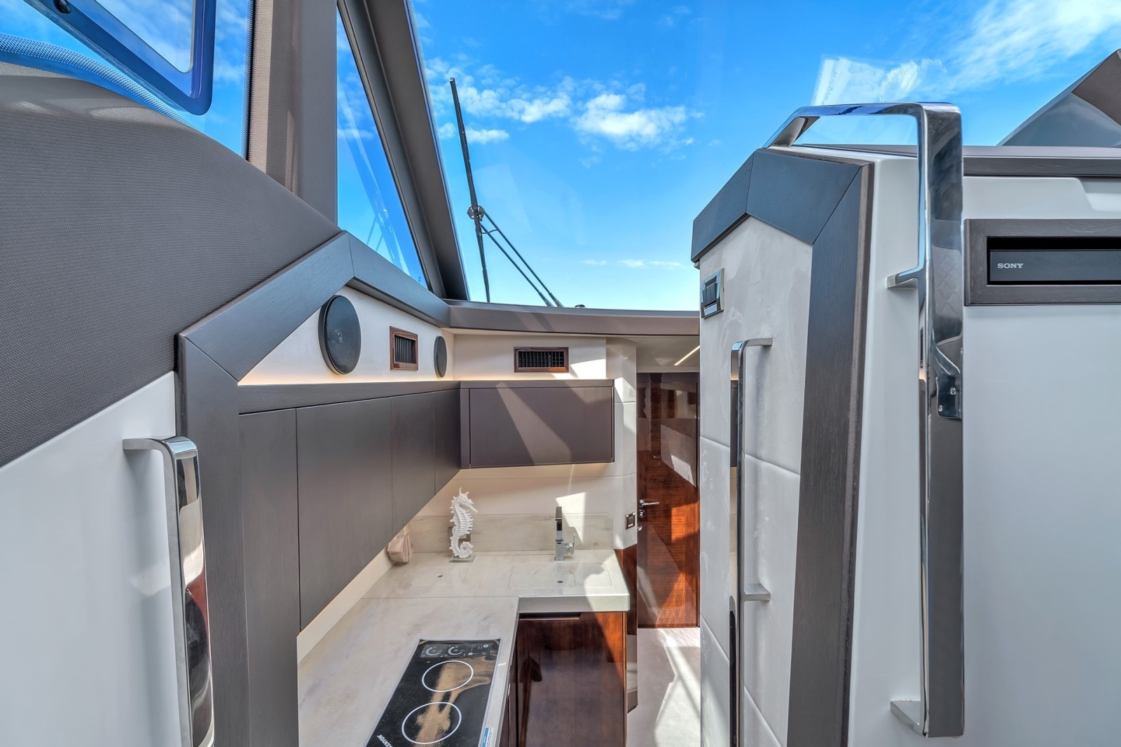 2023 Galeon 425 HTS