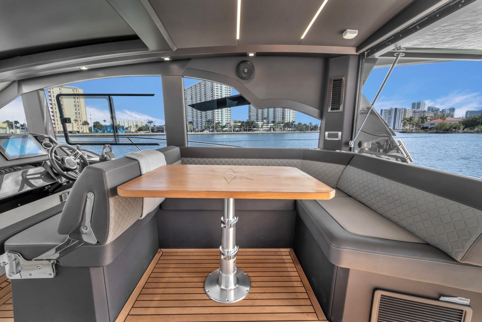 2023 Galeon 425 HTS