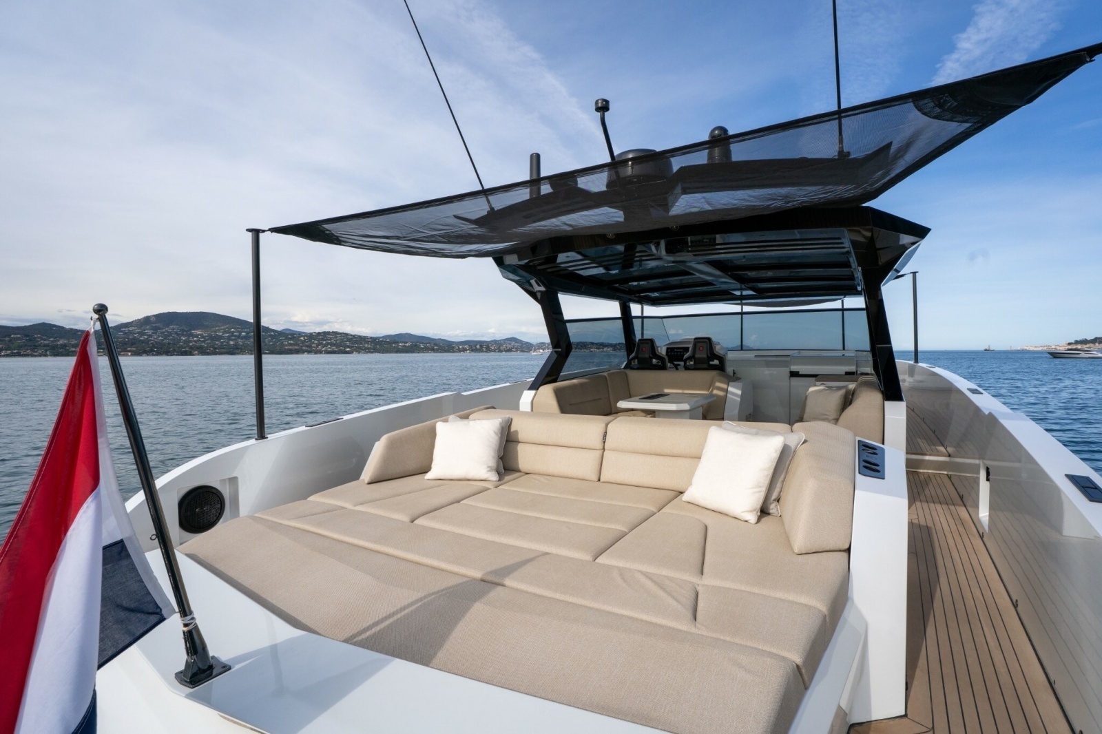 ELEVEN 56ft Vanquish Yachts Yacht For Sale