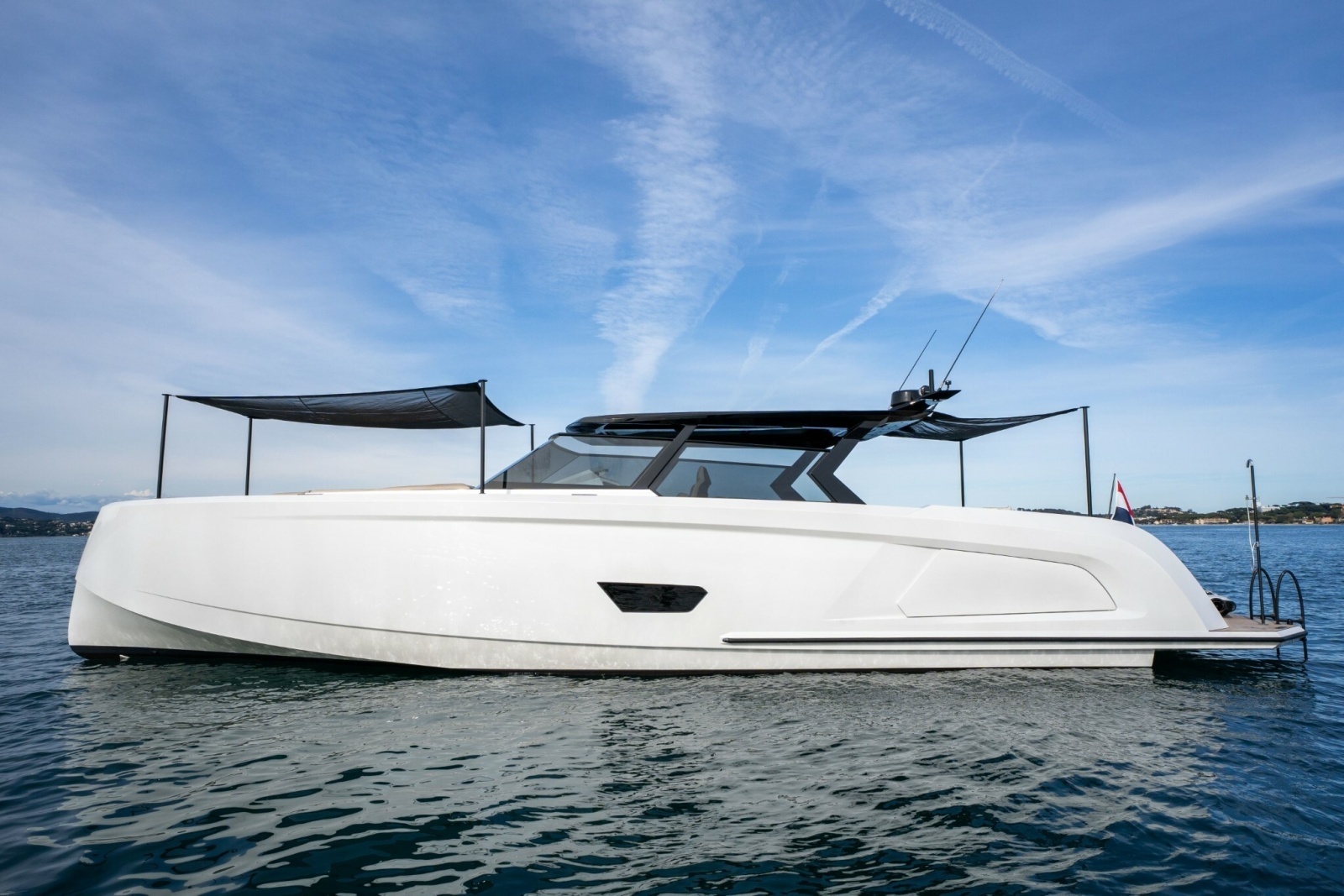 ELEVEN 56ft Vanquish Yachts Yacht For Sale