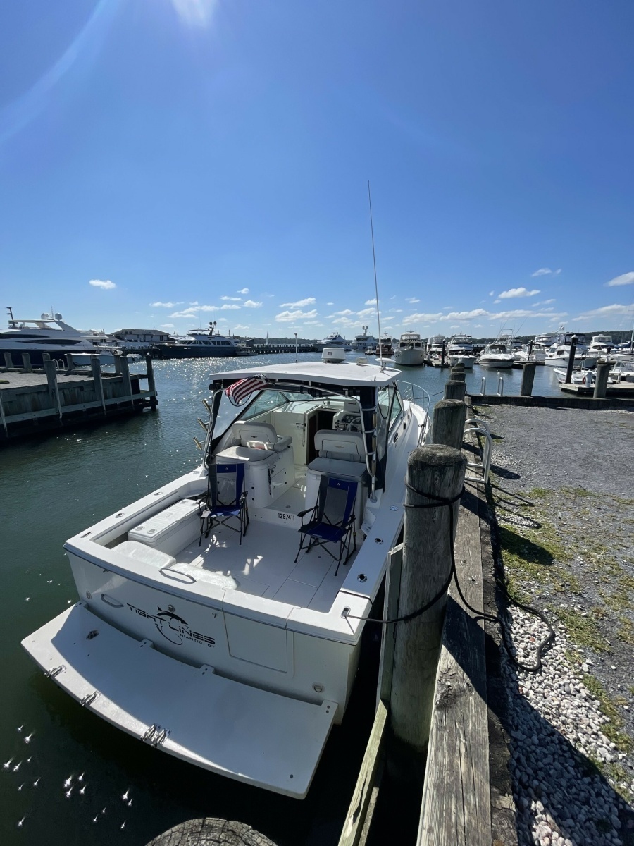 33ft Wellcraft Yacht For Sale