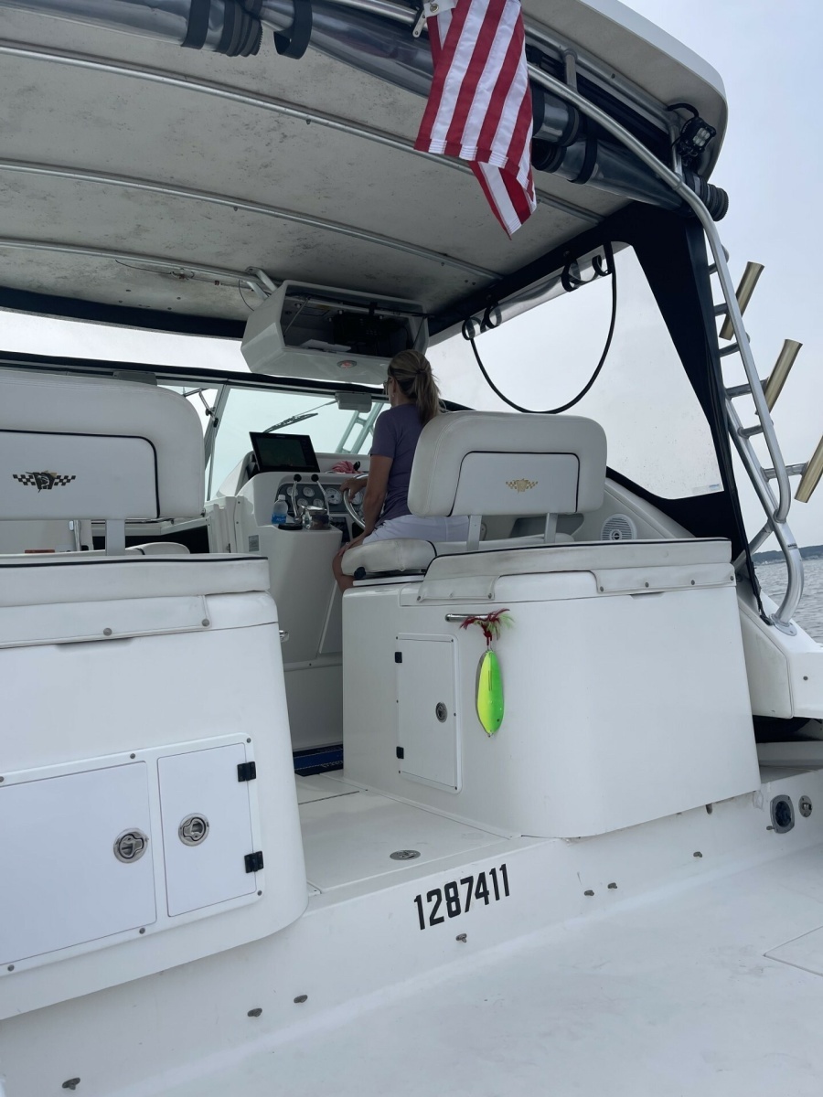 33ft Wellcraft Yacht For Sale