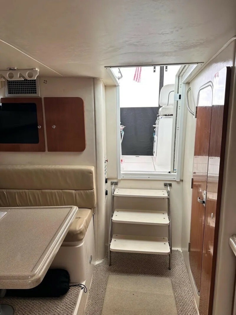 33ft Wellcraft Yacht For Sale