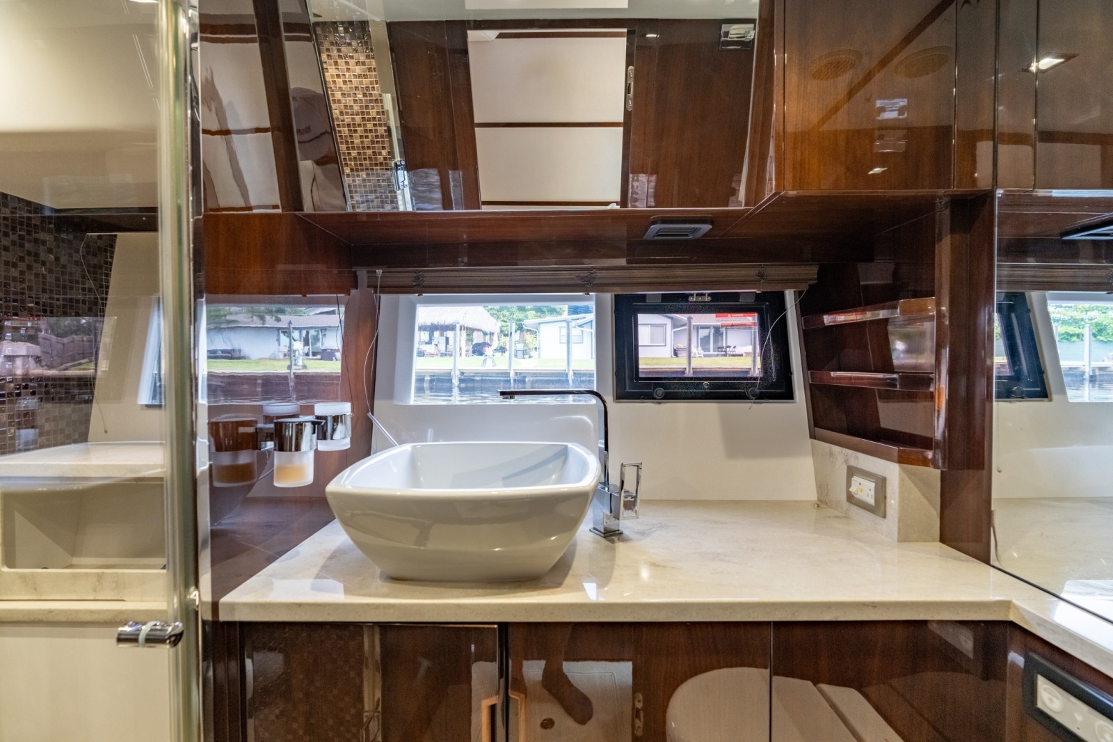 2017 Galeon 550 Fly