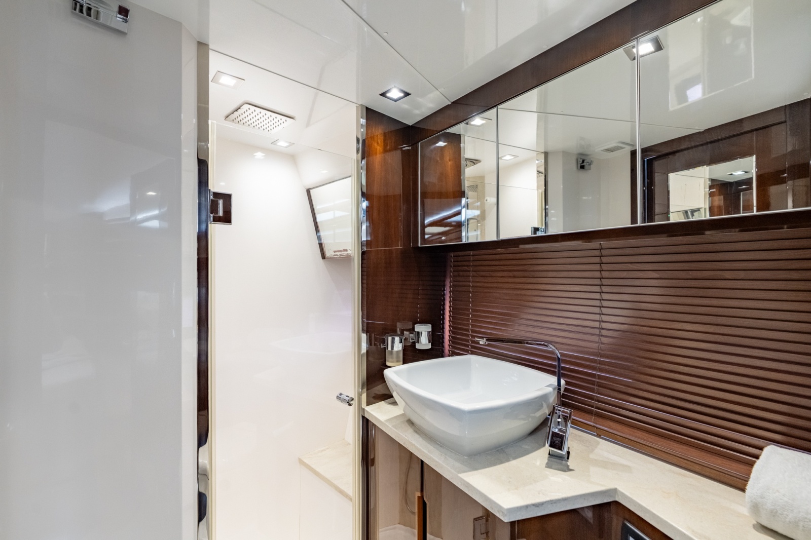 2017 Galeon 550 Fly