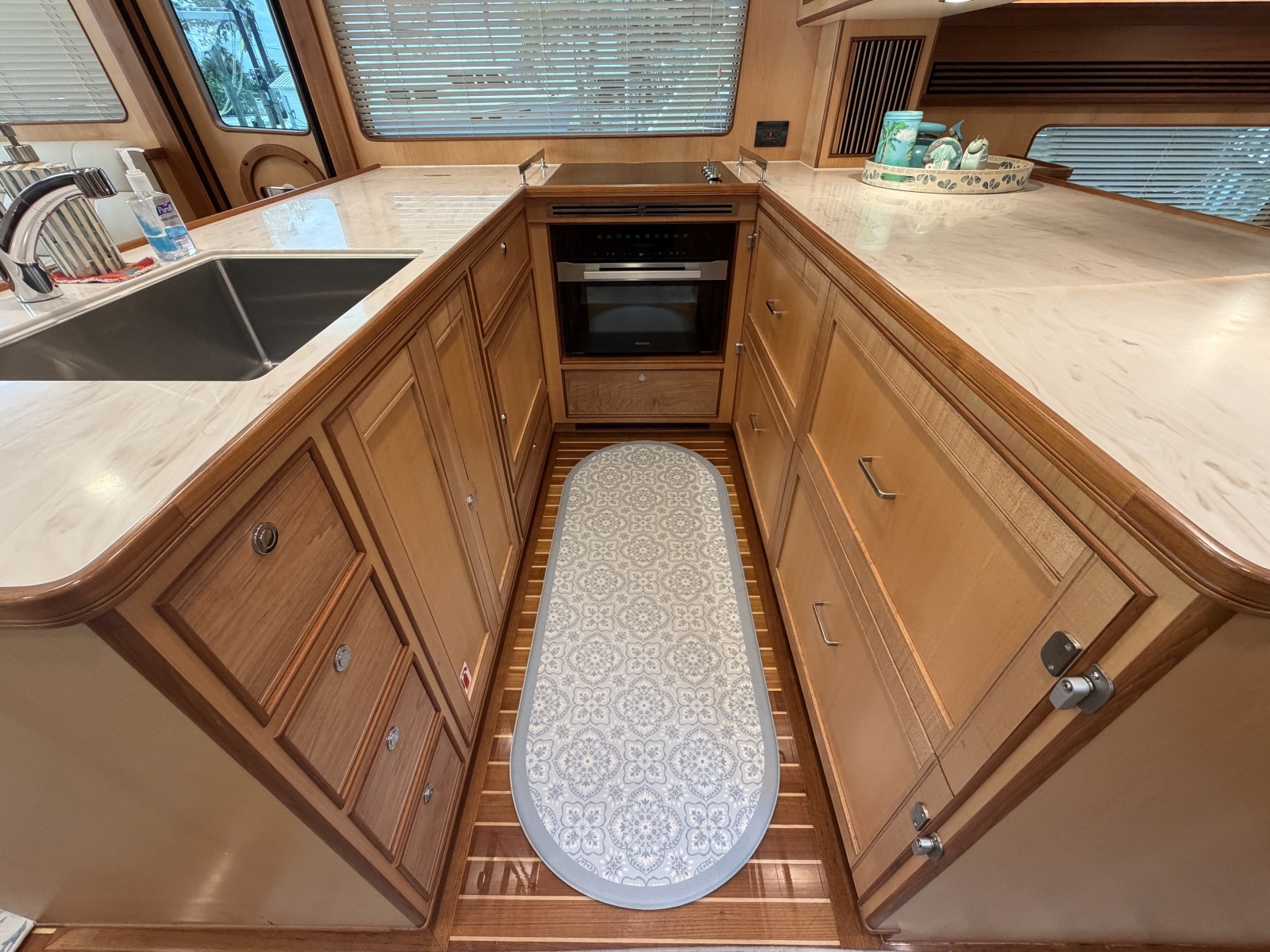 2025 Marlow Explorer 53E
