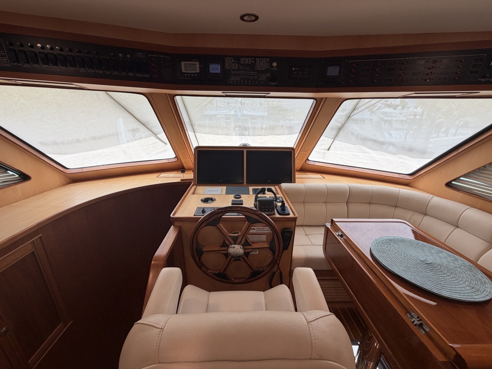 2025 Marlow Explorer 53E