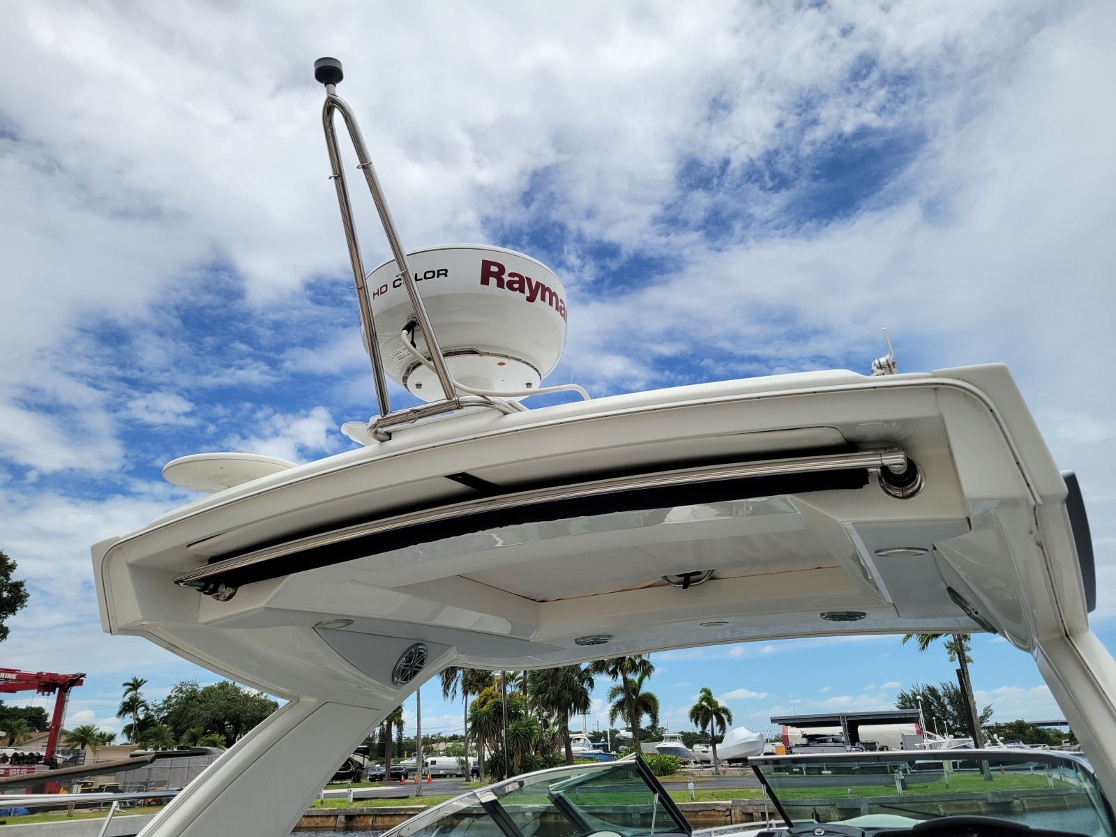 2019 Formula 350 Crossover Bowrider
