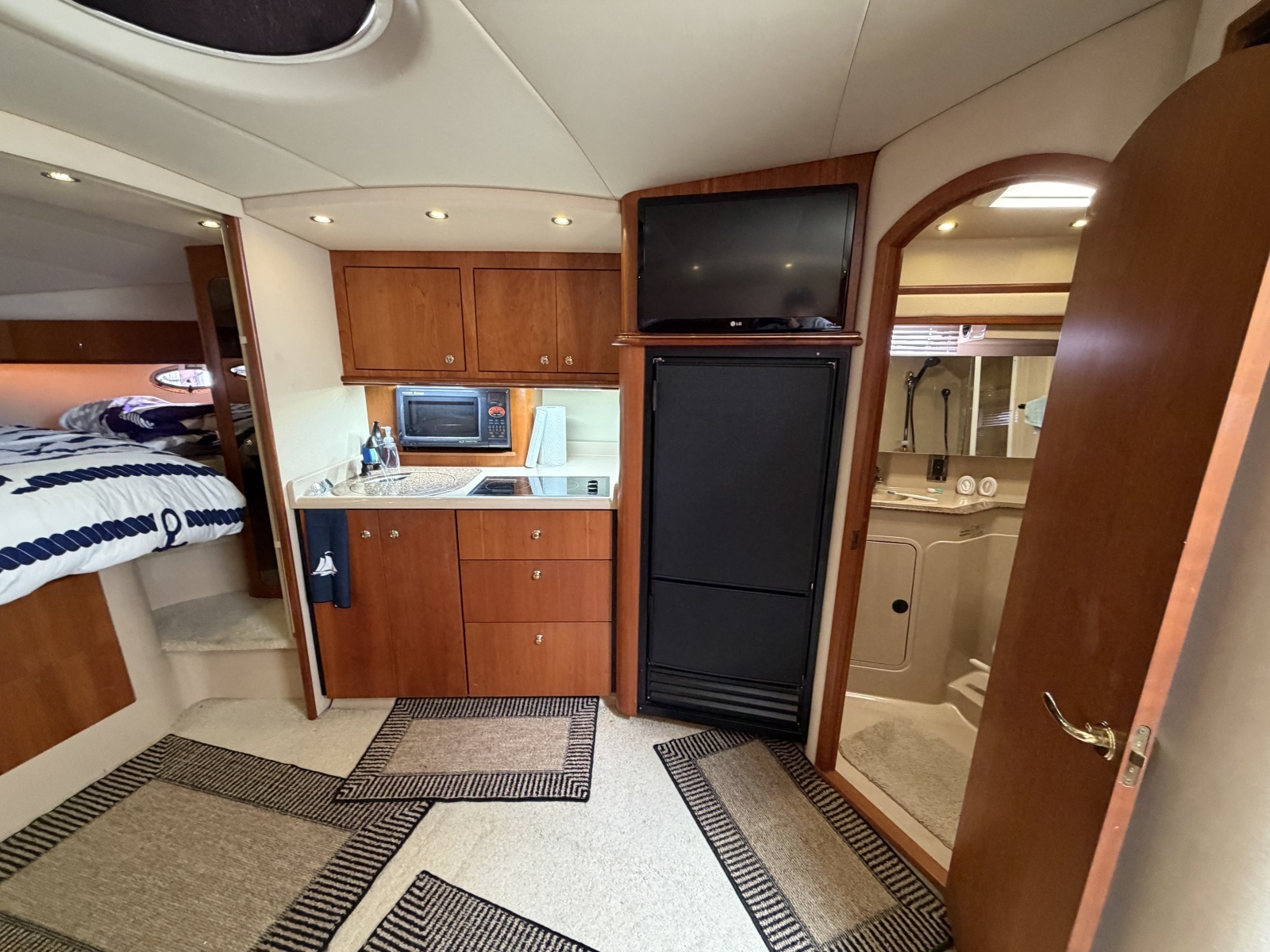 2001 Cruisers Yachts 3780 Express