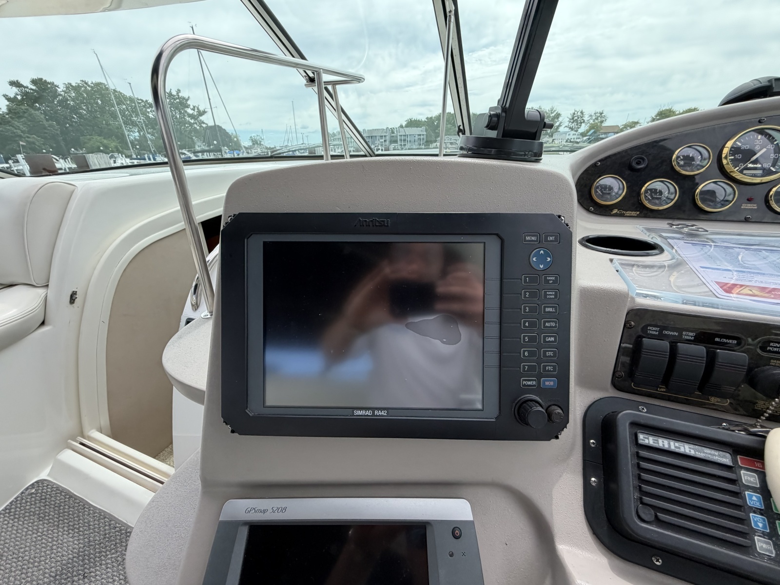 2001 Cruisers Yachts 3780 Express