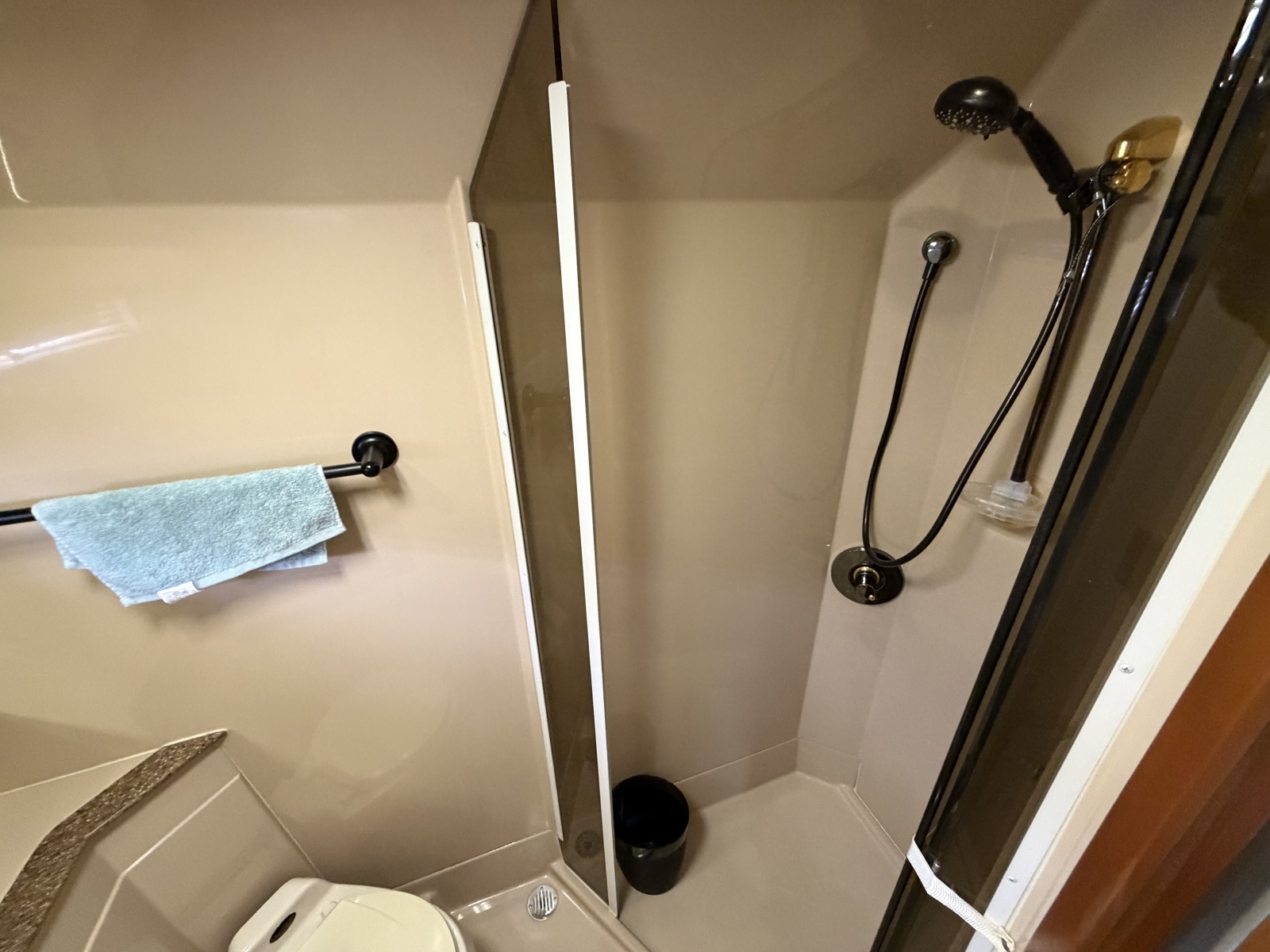 2001 Cruisers Yachts 3780 Express